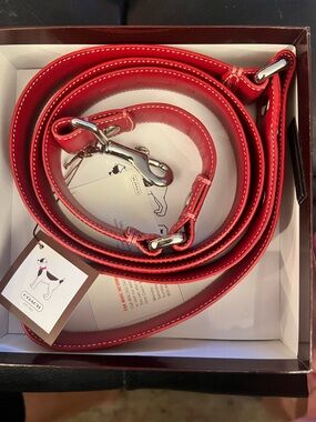 new with box! Coach Large dog leash res leather